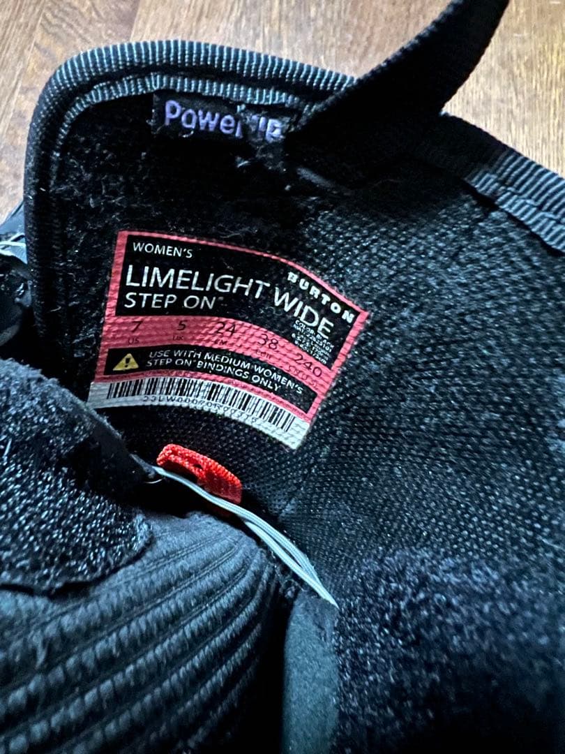 ゆゆ スノーボードブーツ