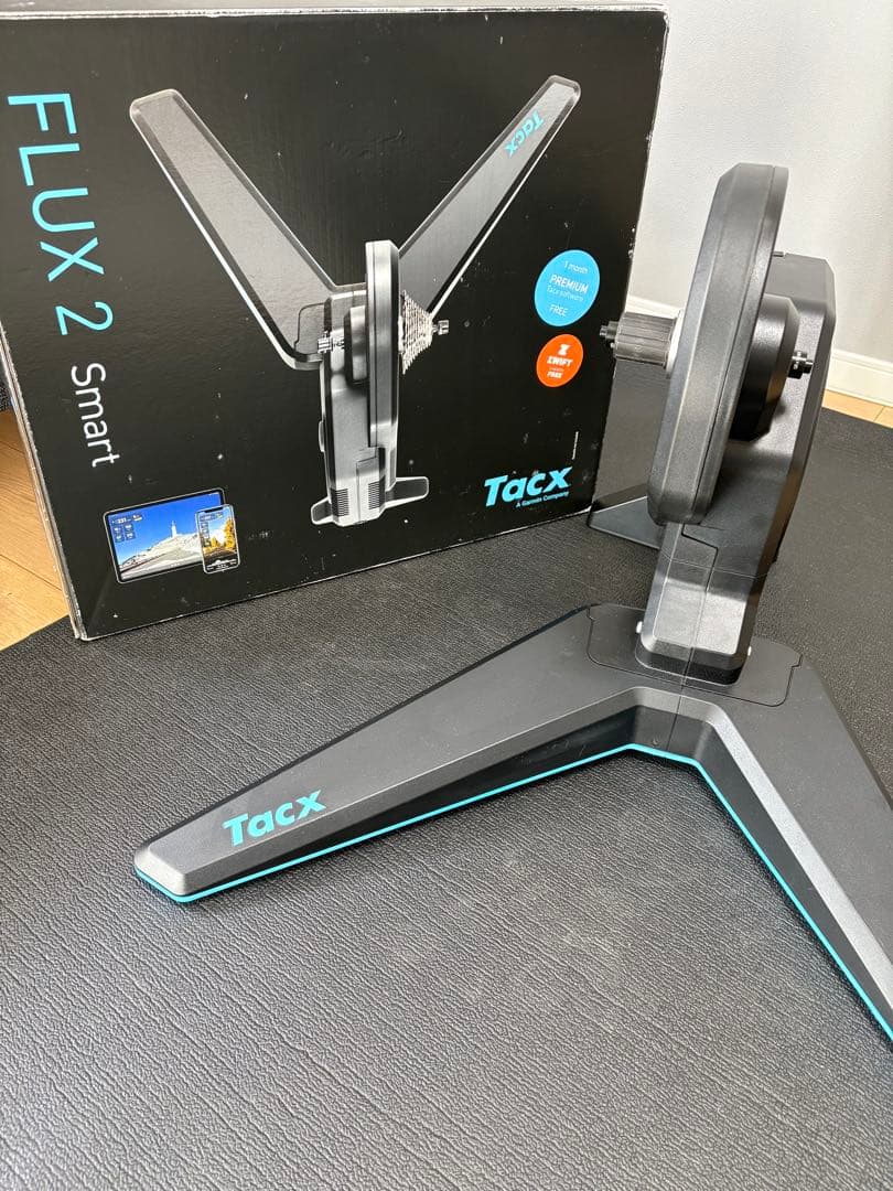 美品・箱/11速スプロケ付 Tacx Flux 2 スマートトレーナー
