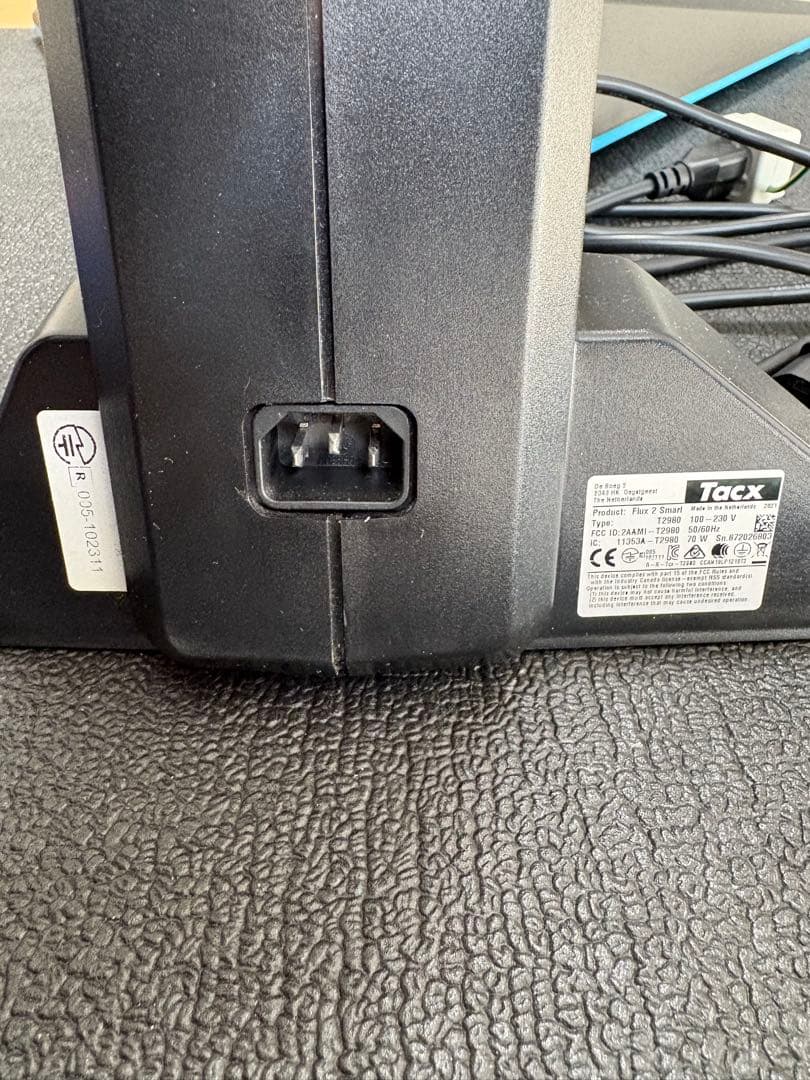 美品・箱/11速スプロケ付 Tacx Flux 2 スマートトレーナー