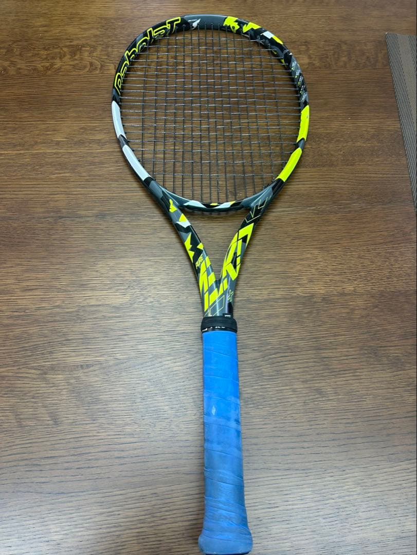 バボラ ピュアアエロ 100+(27.6インチ)