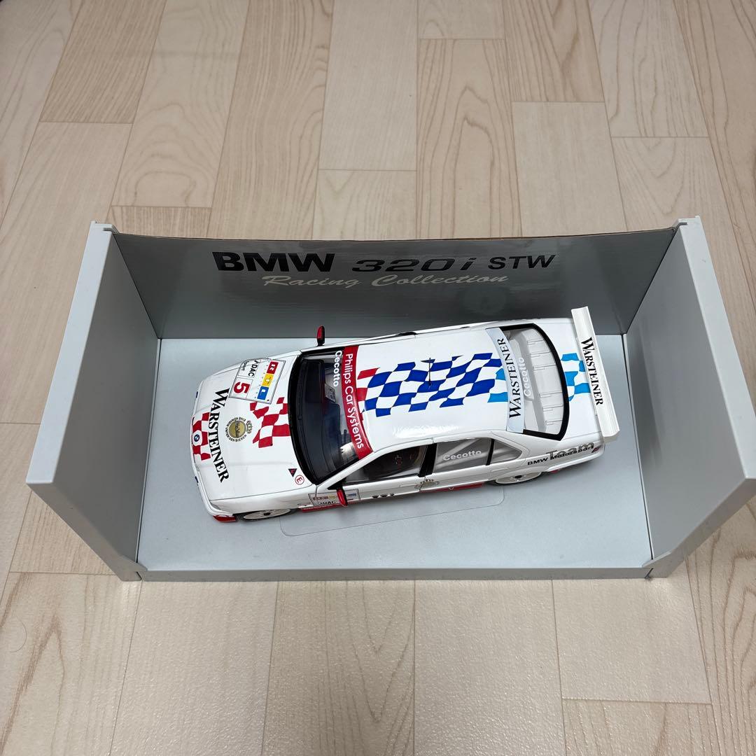 ミニカー  320i STW 1:18 UT models