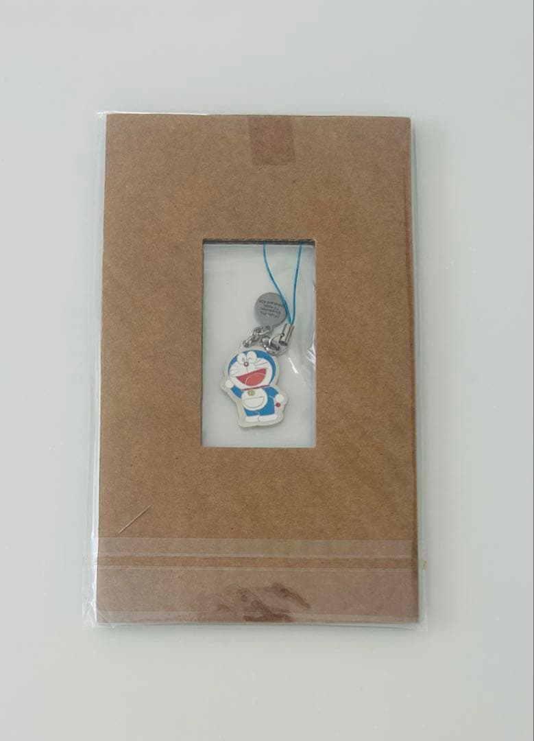 ドラえもん　30周年　ぴあ　特別付録　ストラップ