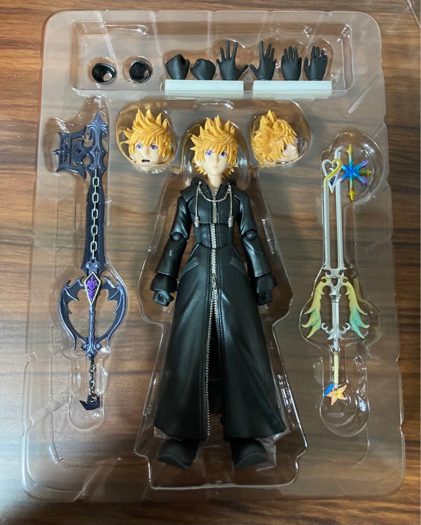 BRING ARTS キングダムハーツⅢ ロクサス　フィギュア　KINGDOM