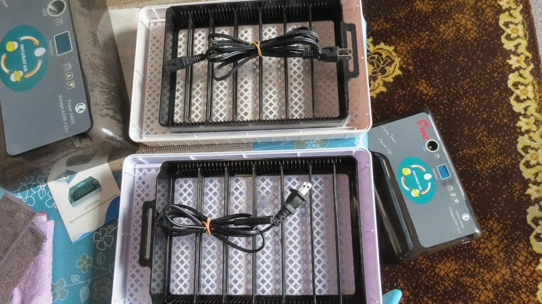 完動品自動転卵ふ卵器２台まとめて