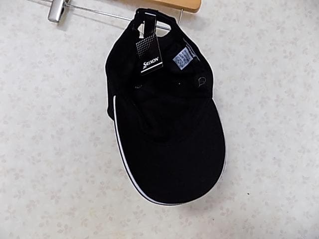 35316　新品タグ付　定価2940円　スリクソン　キャップ　黒　Ｆ