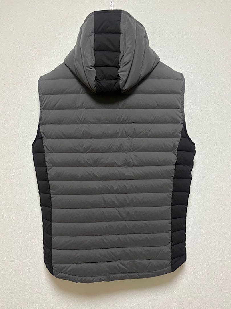 新品1PIU1UGUALE3 GOLF 24AW定価10万フーディダウンベスト灰