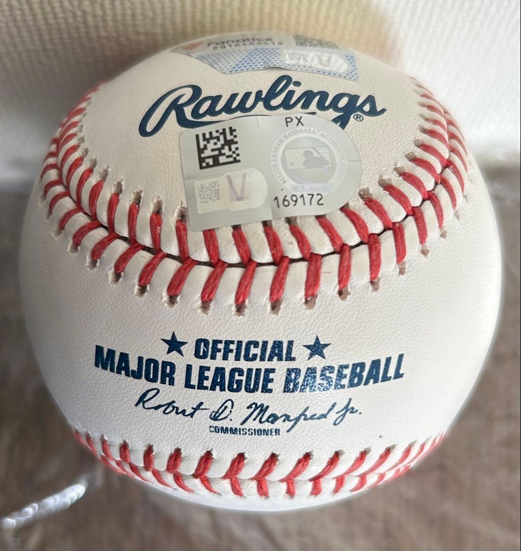 山本由伸直筆サインボール