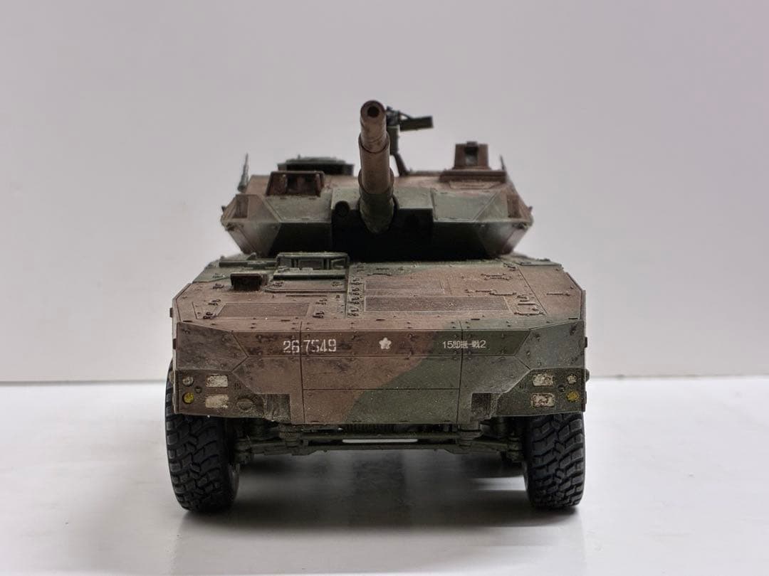 タミヤ　1/35 16式機動戦闘車　完成品　戦車　模型　プラモデル　自衛隊
