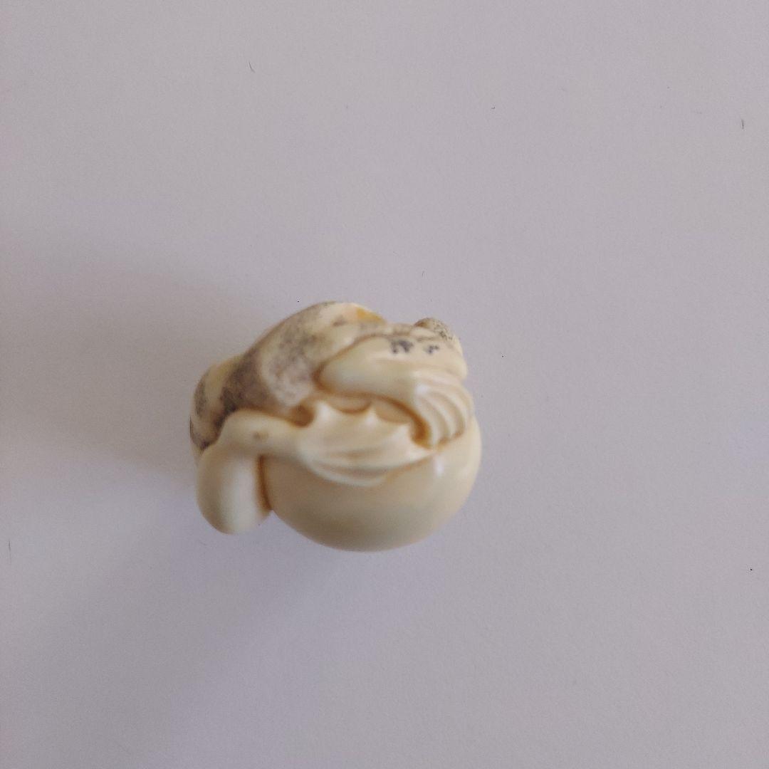 根付　寝転蛙　現代根付　蛙　カエル