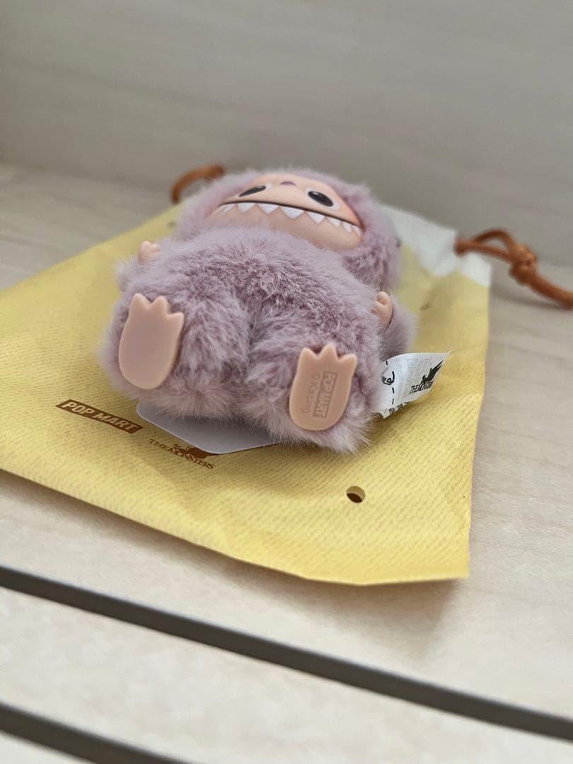 POPMART PIN FOR LOVE ぬいぐるみ ラブブ イニシャル　M