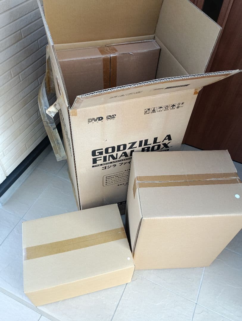 ゴジラ　ファイナルボックス　未開封品 フィギュア　DVD