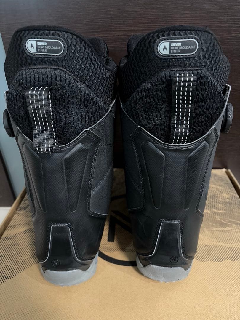 NIDECKER ALTai/スノーボードブーツ26.5/箱付き美品/TTに酷似