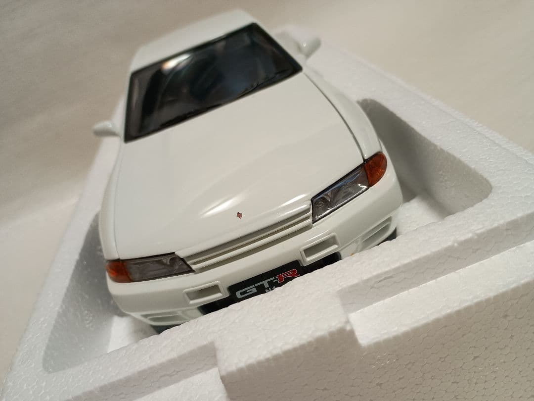 オートアート1/18 スカイラインGT-R N1 ニスモ　OPパーツVer