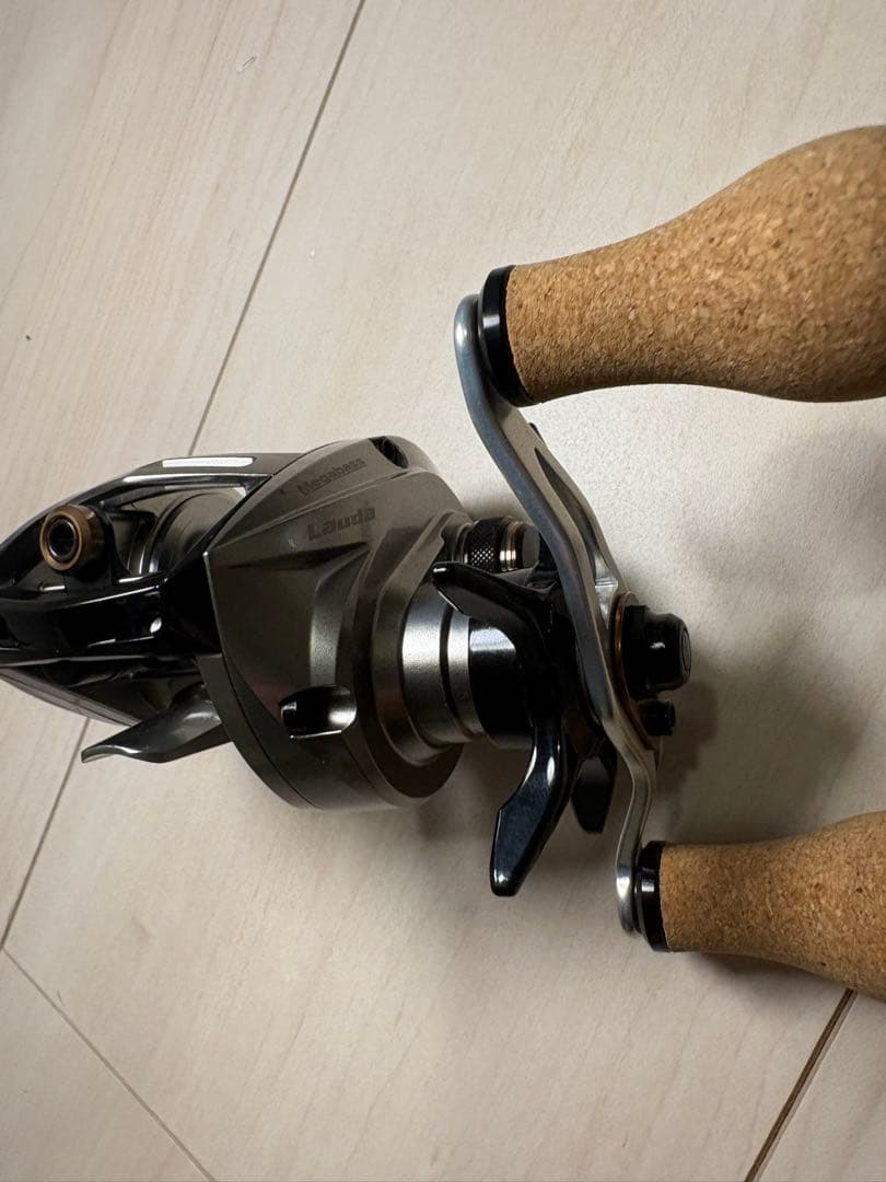 メガバス　ラウダ 58 美品　ベイトリール　右ハンドル　本体のみ付属品ありません