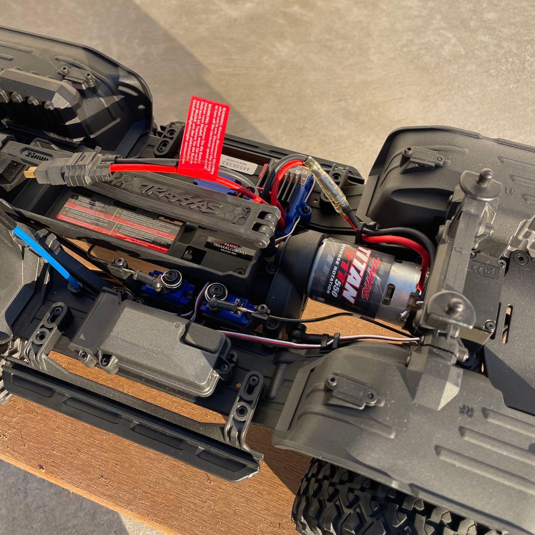 ごんごん　トラスサス TRAXXAS シボレー K5 1/10