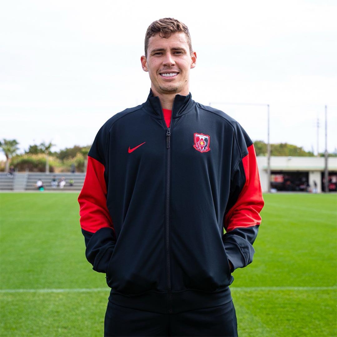 2025 浦和レッズ トラックジャケット　アンセムジャケット　長袖　XLサイズ