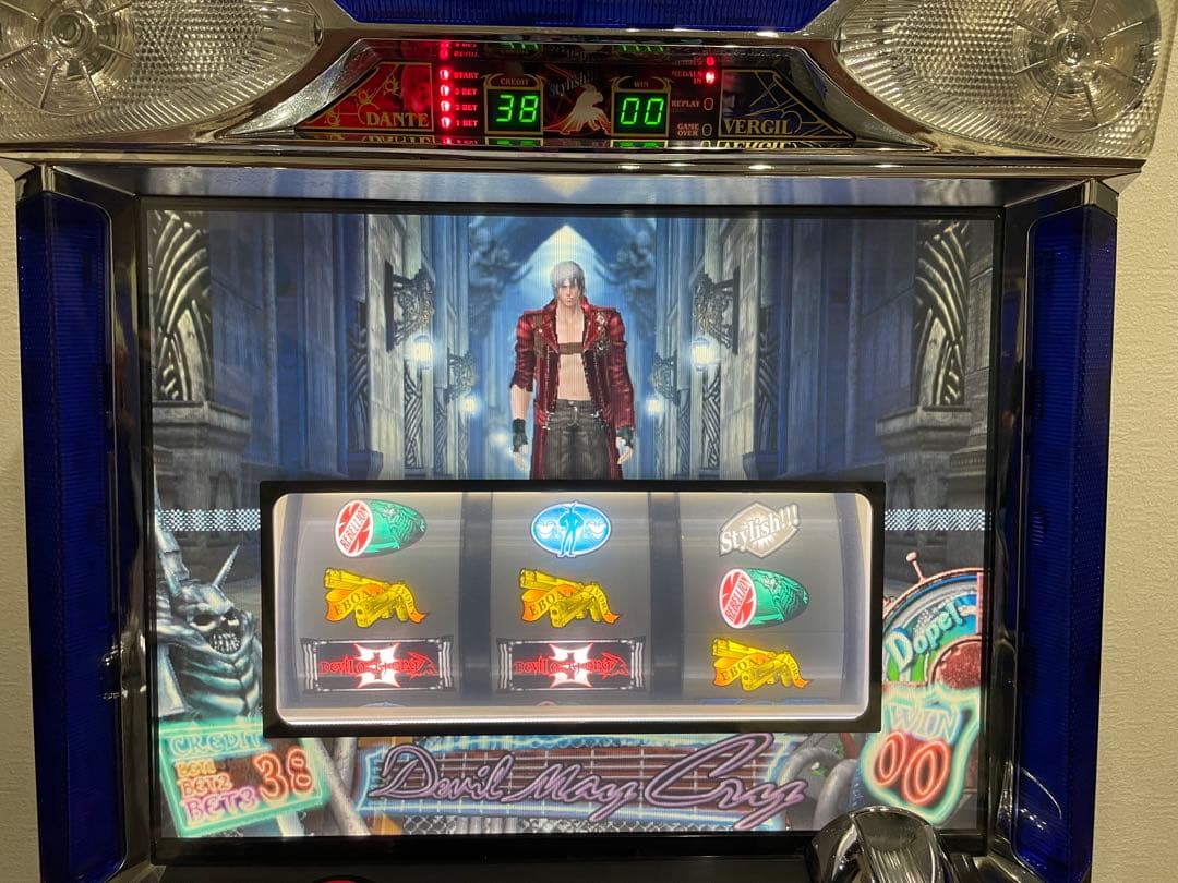 デビルメイクライ3 実機スロットマシーン　送料込み❗️