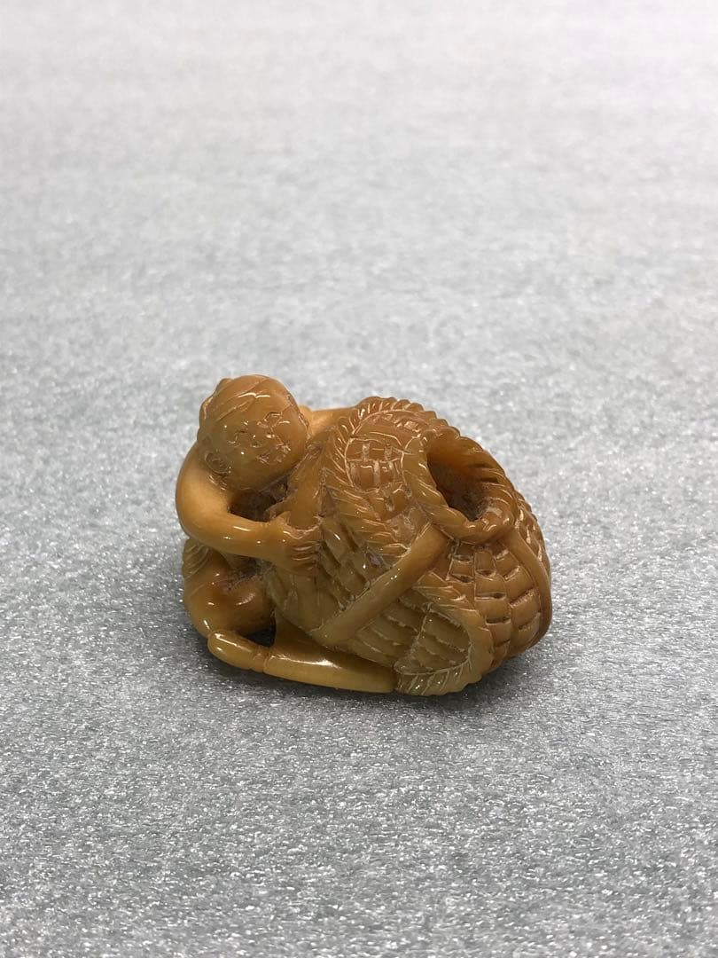 根付　時代提物　天然素材