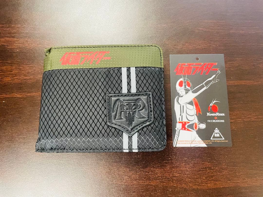 仮面ライダー 二折財布