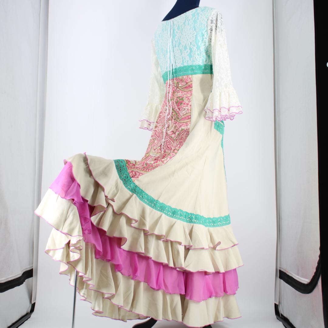 【美品 高級フラメンコ衣装】アイボリー×豪華ボランテ SONIA JOHNES