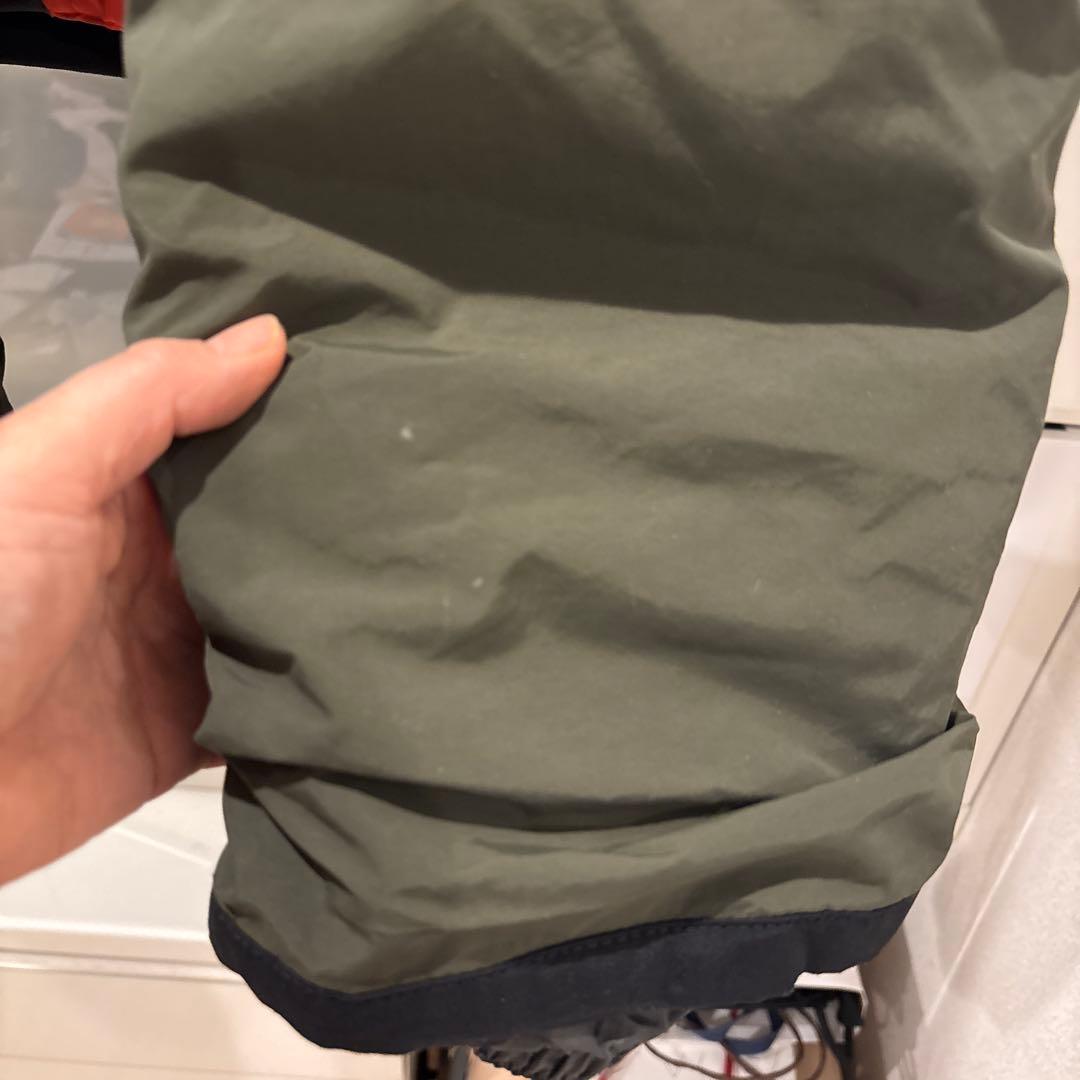 Burton スノーボードウェア上下、5/6サイズ　120〜135 手袋つき