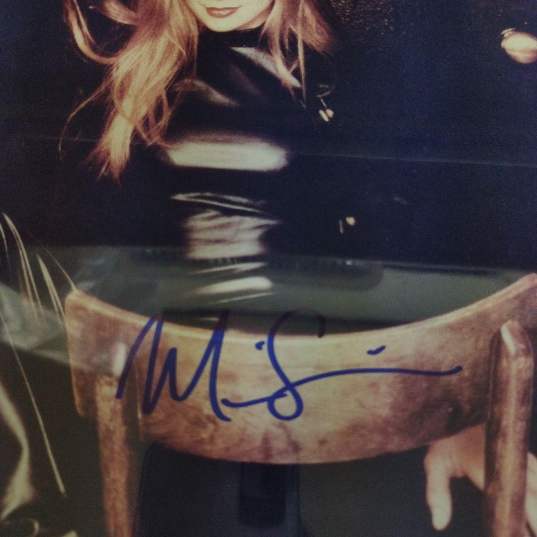 ハリウッド女優　ミラ・ソルヴィーノ　直筆サイン入り8Ｘ10 フォト　証明書付き