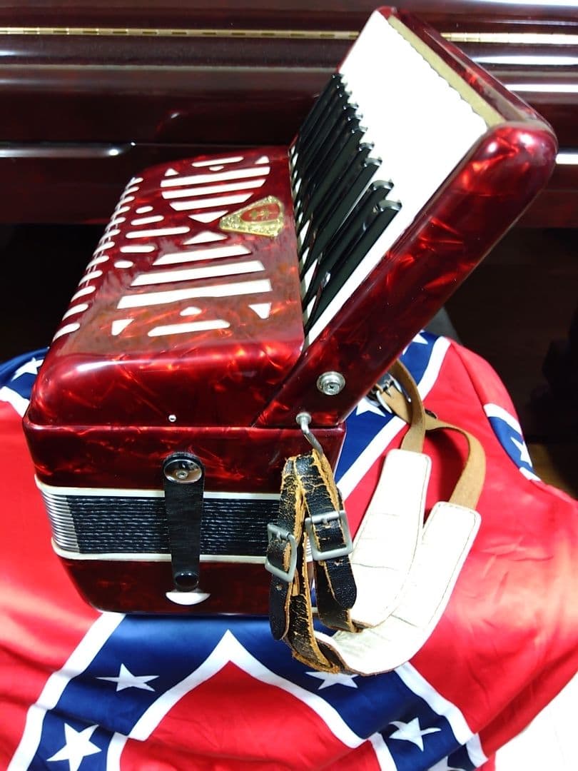 【動作品大幅なメンテ完了品】 トンボ アコーディオン No.28 赤（即演奏可）