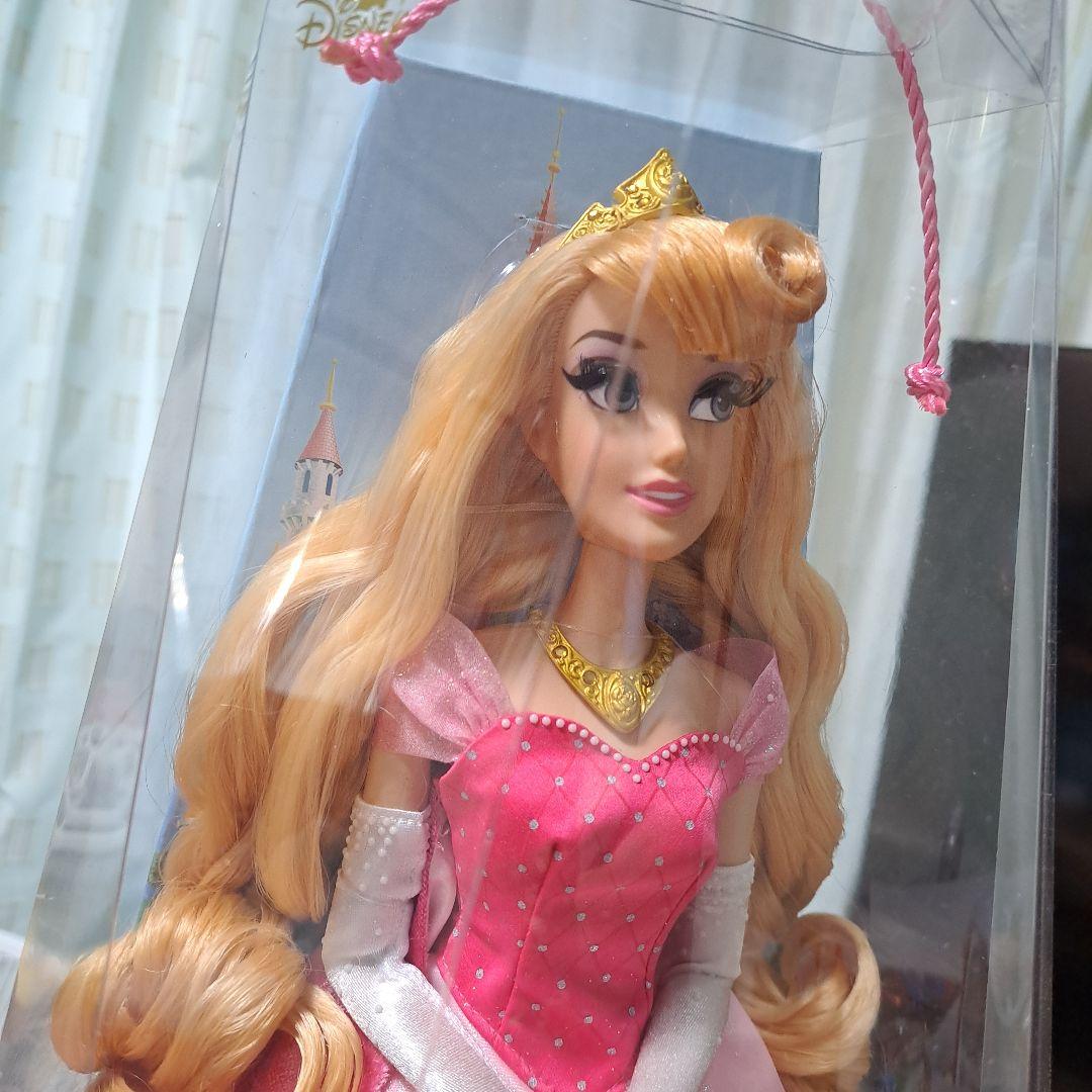 ディズニーダイヤモンドキャツスルコレクション　眠れる森の美女　オーロラ姫　ドール