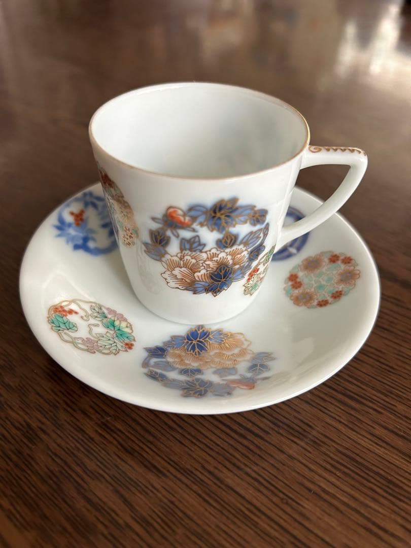 お値下げしました　ビンテージ、オールド深川製磁、金彩染錦花丸紋　コーヒーカップ