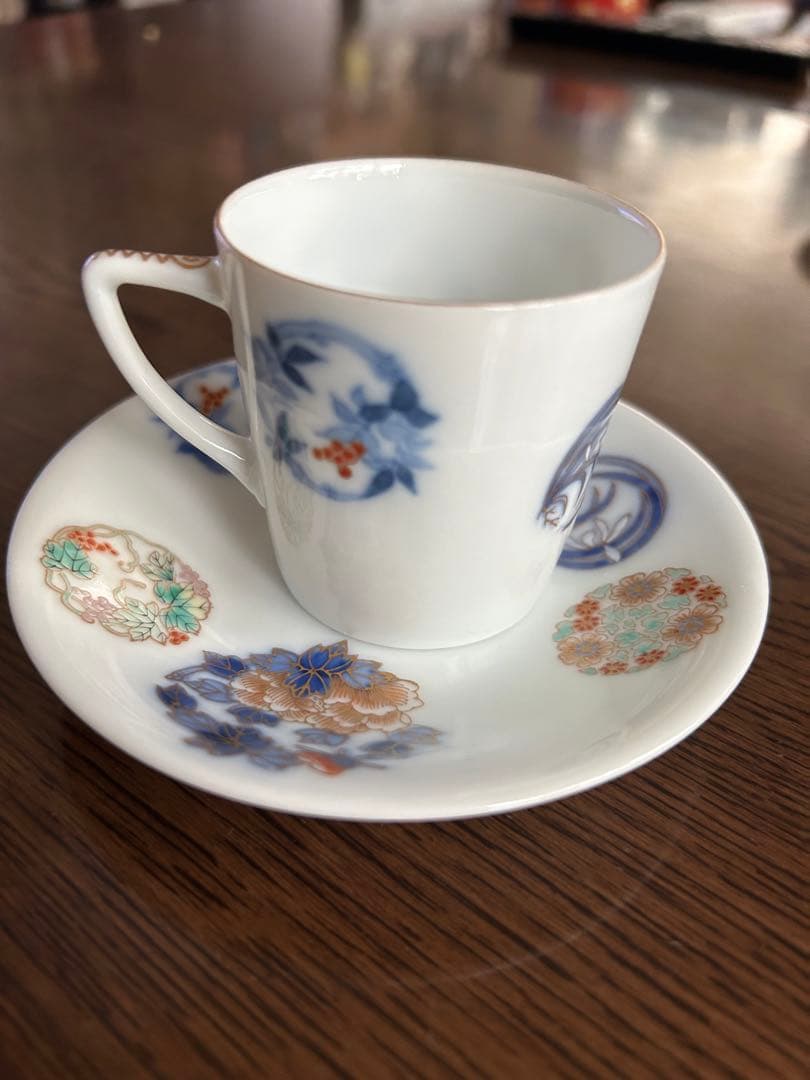 お値下げしました　ビンテージ、オールド深川製磁、金彩染錦花丸紋　コーヒーカップ