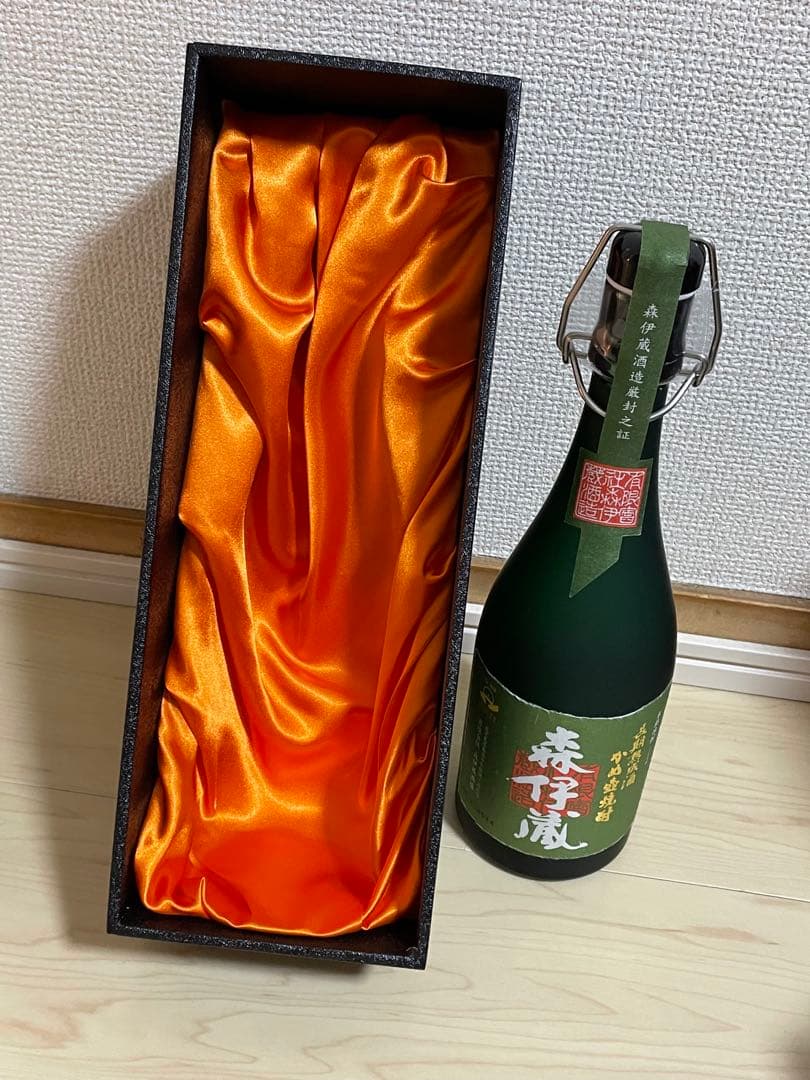 (まる) 　森伊蔵　720ml 長期熟成かめ壺焼酎　専用箱入り