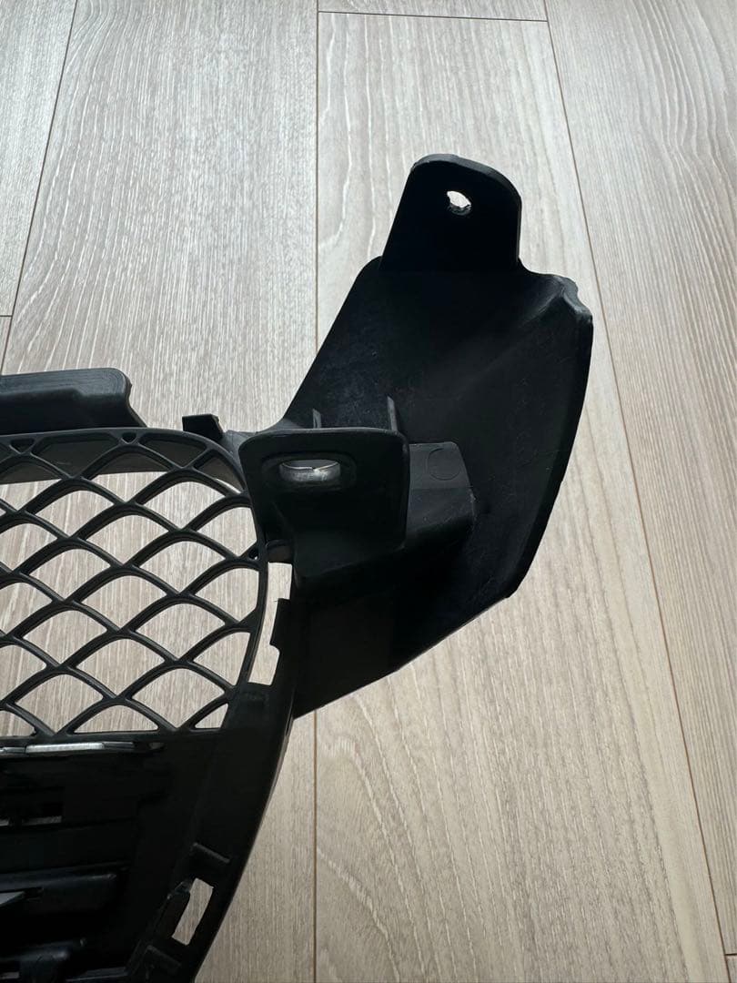 【美品】メルセデスベンツ C63 純正グリル W205AMG