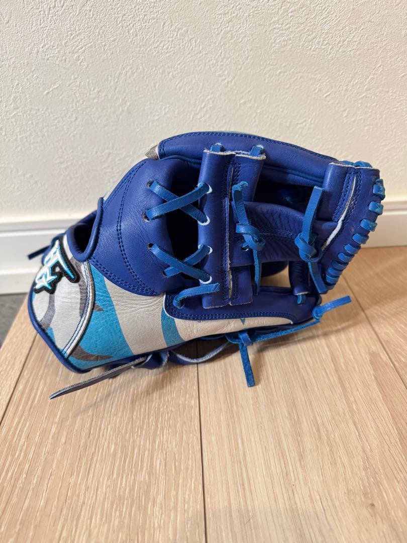 HG 軟式グローブ 青とグレー迷彩ハイゴールド