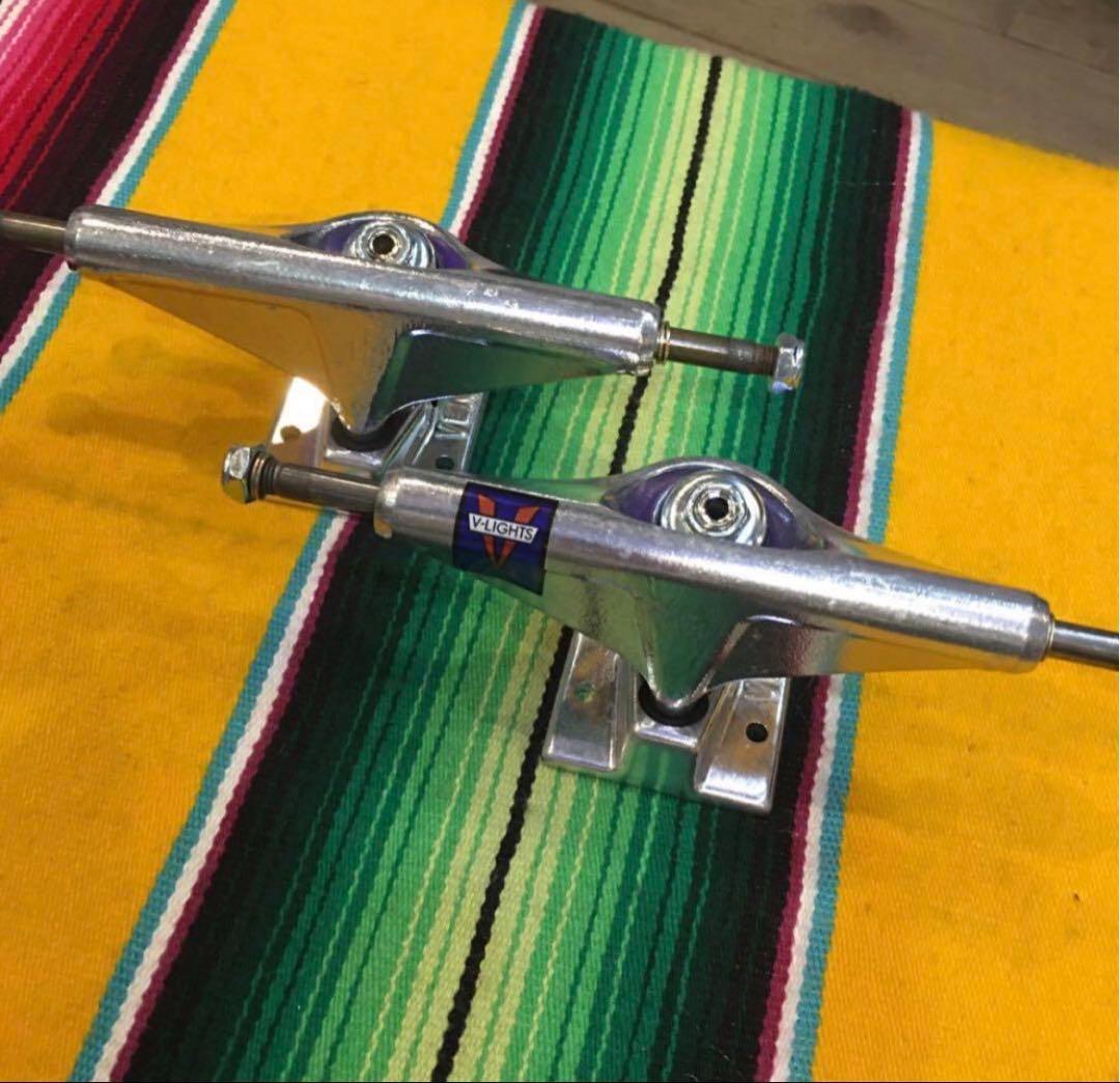 ventureベンチャースケートボードトラックvライト5.2HI定価11990円