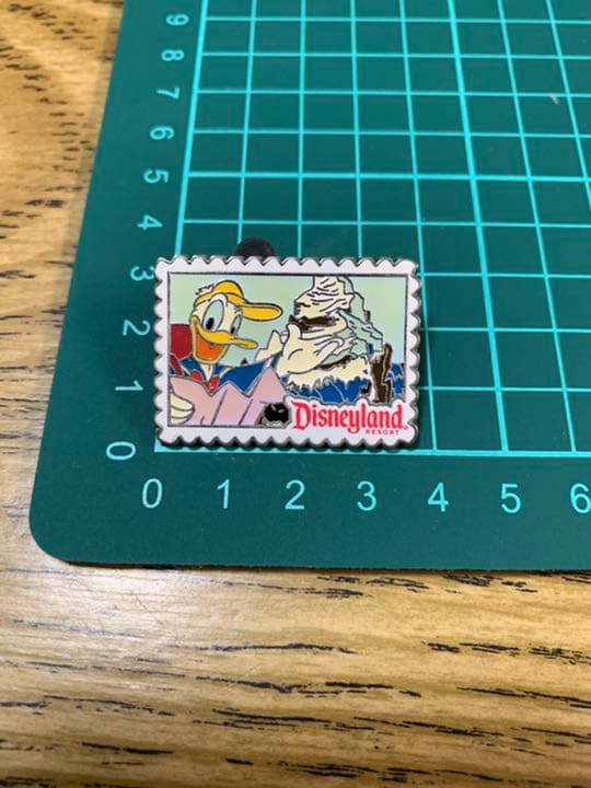 DISNEY PARKS PIN TRADING 2012 （7個セット）