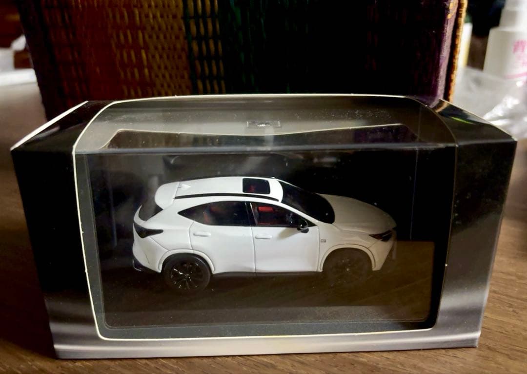 京商 レクサス Lexus NX F SPORT 1/43 ミニカー