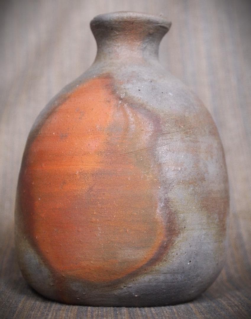 人気作家★中村和樹【師：中村真・中村六郎】★備前【窯変】徳利①★共箱・布