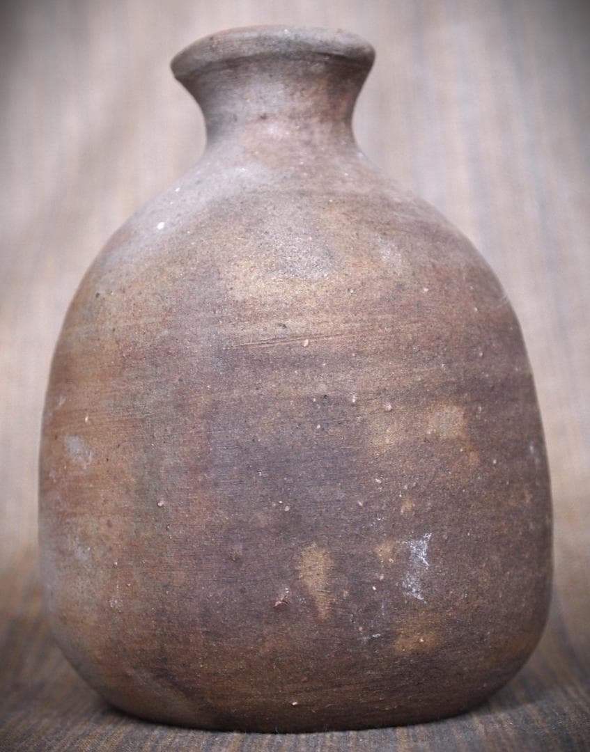 人気作家★中村和樹【師：中村真・中村六郎】★備前【窯変】徳利①★共箱・布