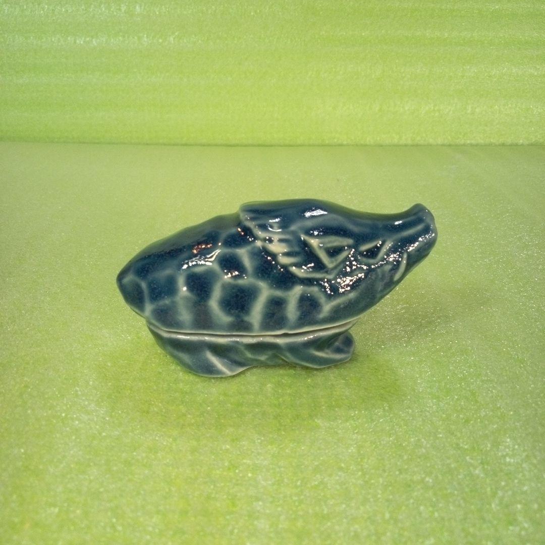 イノシシ型香合　干支香合　レア　希少　香を収納する蓋付きの小さな容器　陶器製？