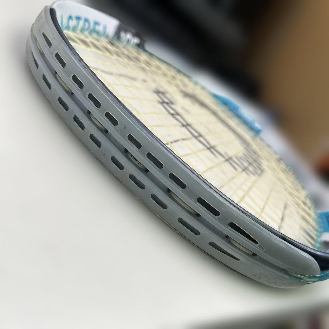 7058【美品】 YONEX ASTREL 105 テニスラケット G1E