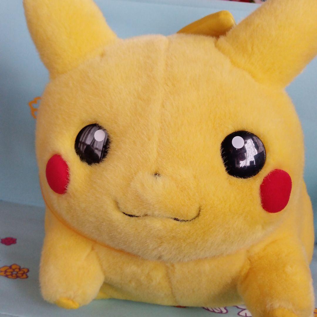 希少　ピカチュウぬいぐるみ　TOMY