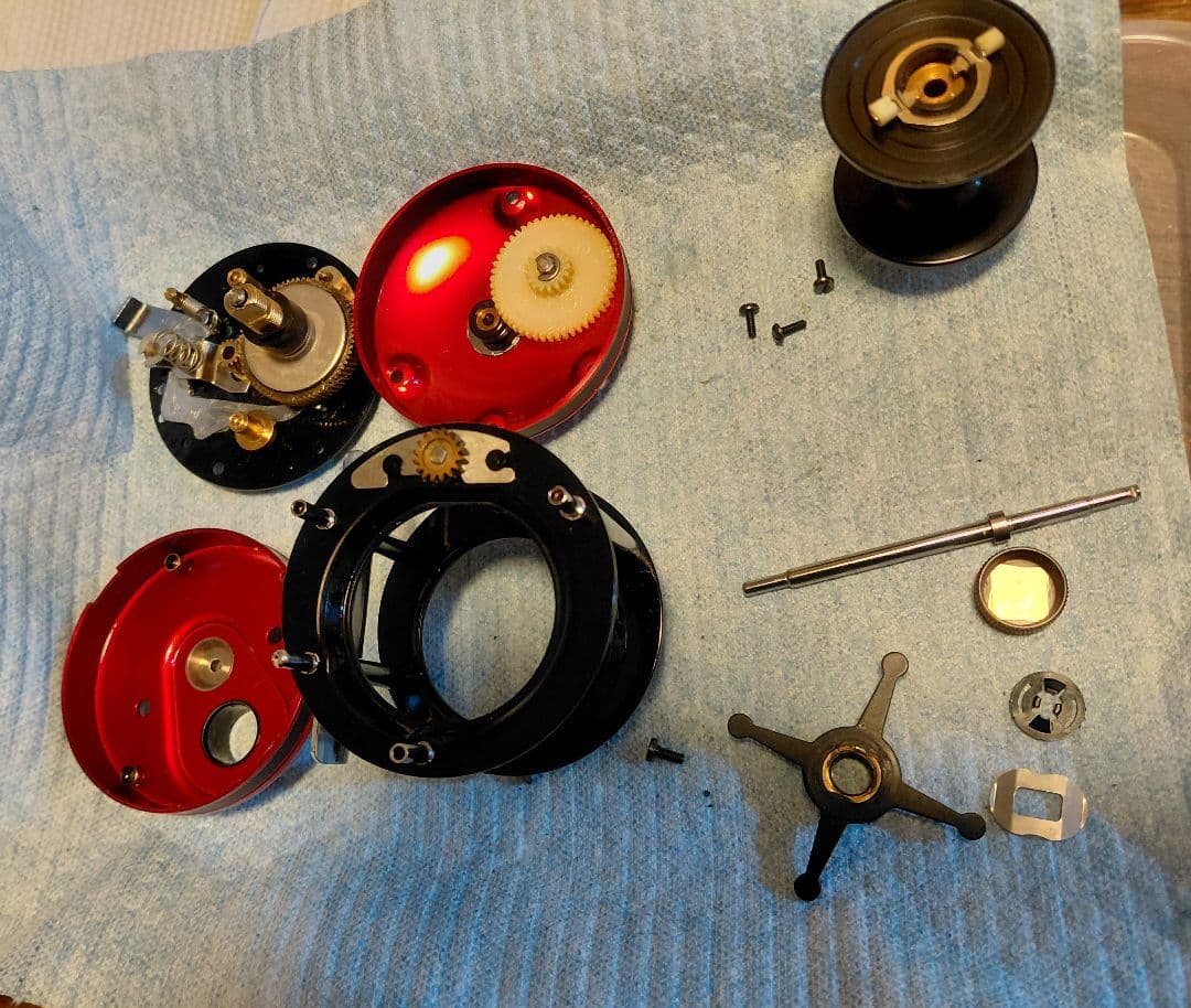 アブガルシア アンバサダー 5000 レッド