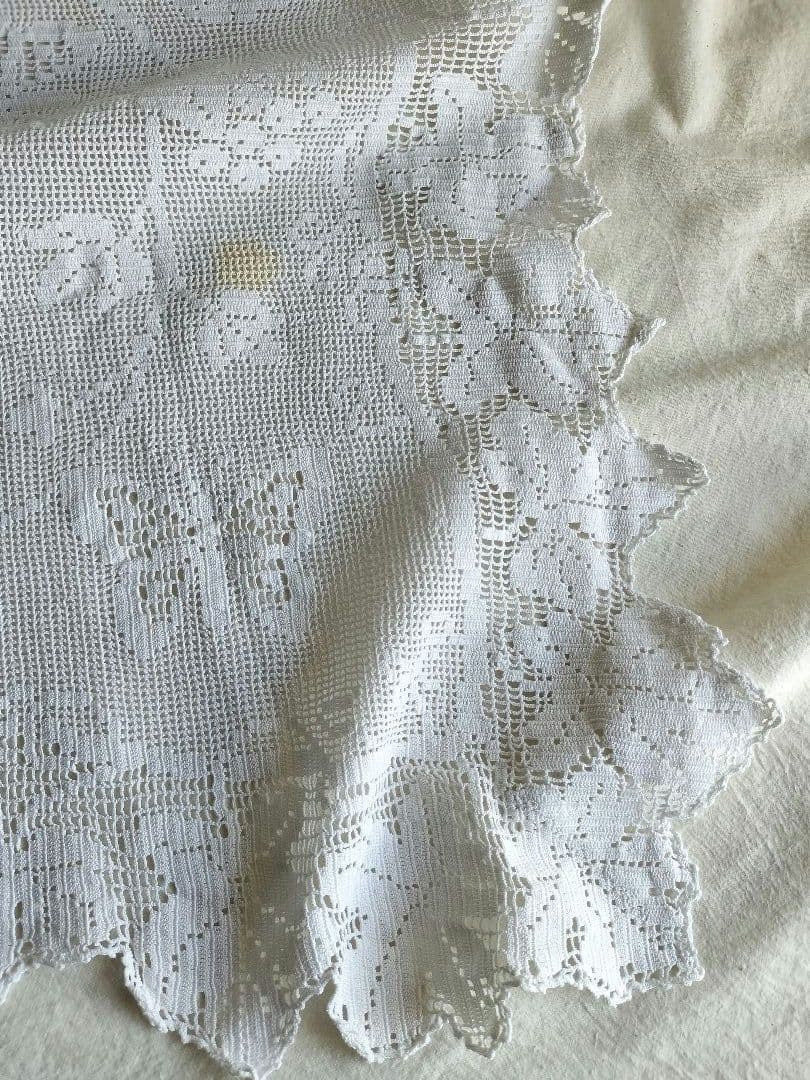 英国　Vintage　蝶々whiteクロッシュレース　テーブルクロス