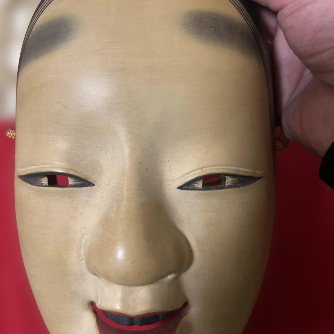 面打師【関野鶴声(鶴聲)】作 「小面」 柔らかな気品を呈する女面 共箱