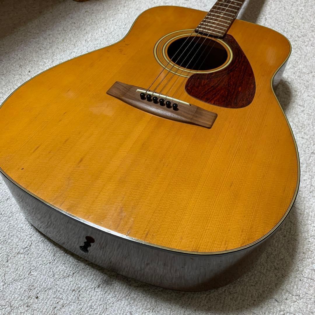 YAMAHA ヤマハ　FG-200 アコースティックギター　ハードケース付き