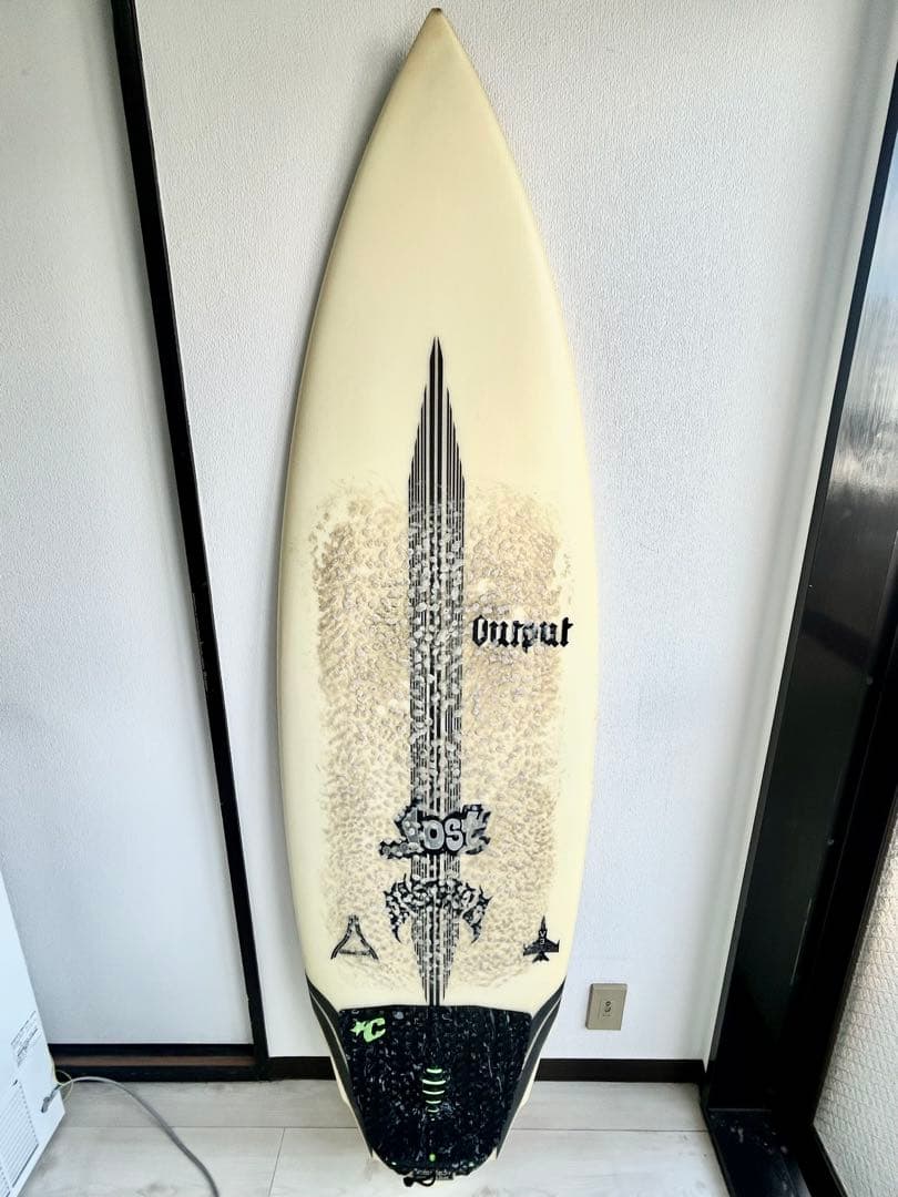 ロストサーフボード5'8 Outcat（フィン＋リーシュ+ケース）