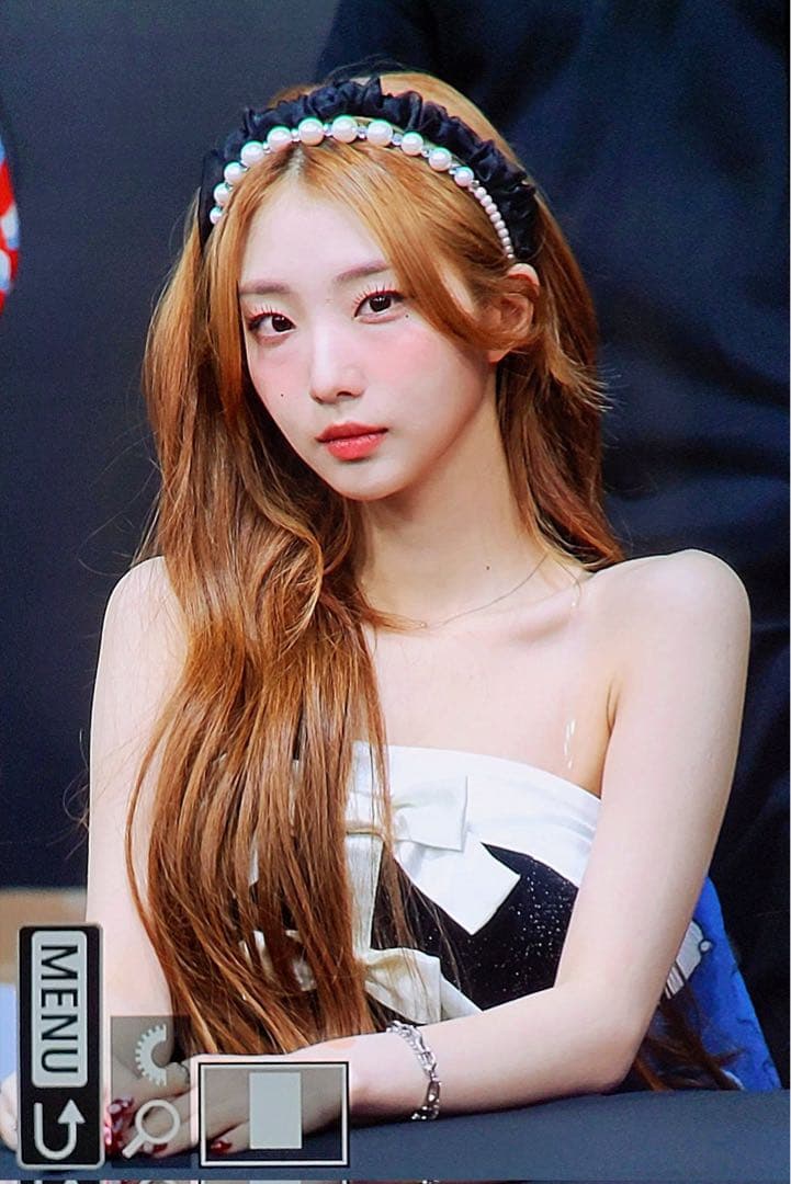 Loossemble EVERLINE 直筆サイン ポラロイド ヨジン