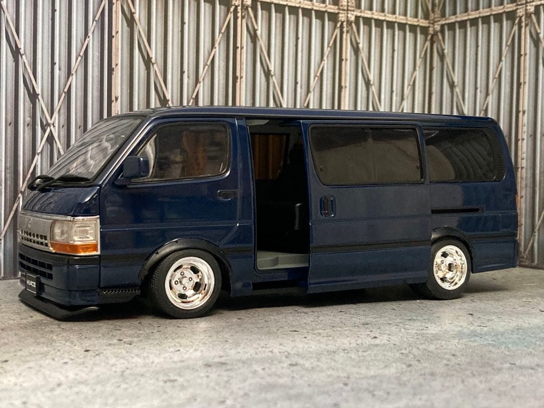 1/24ハイエースバン（100系）カスタム品