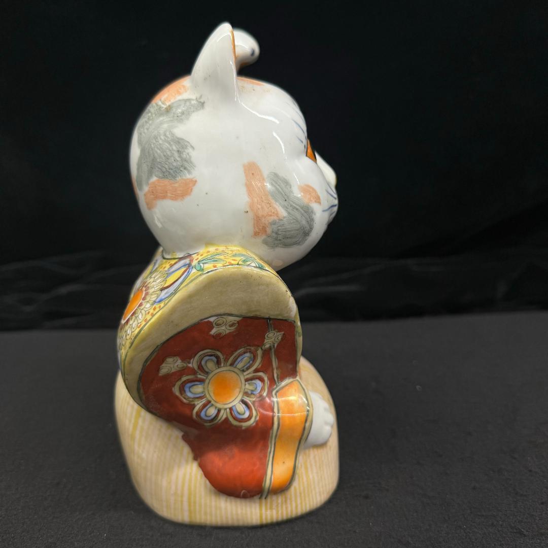 招き猫　陶器　置物　　羽織袴　商売繁盛