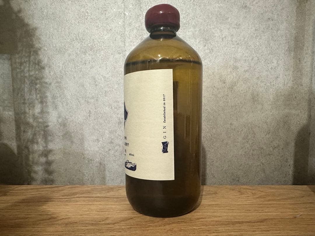 アルケミエ　辰巳蒸留所　ジン　犬啼